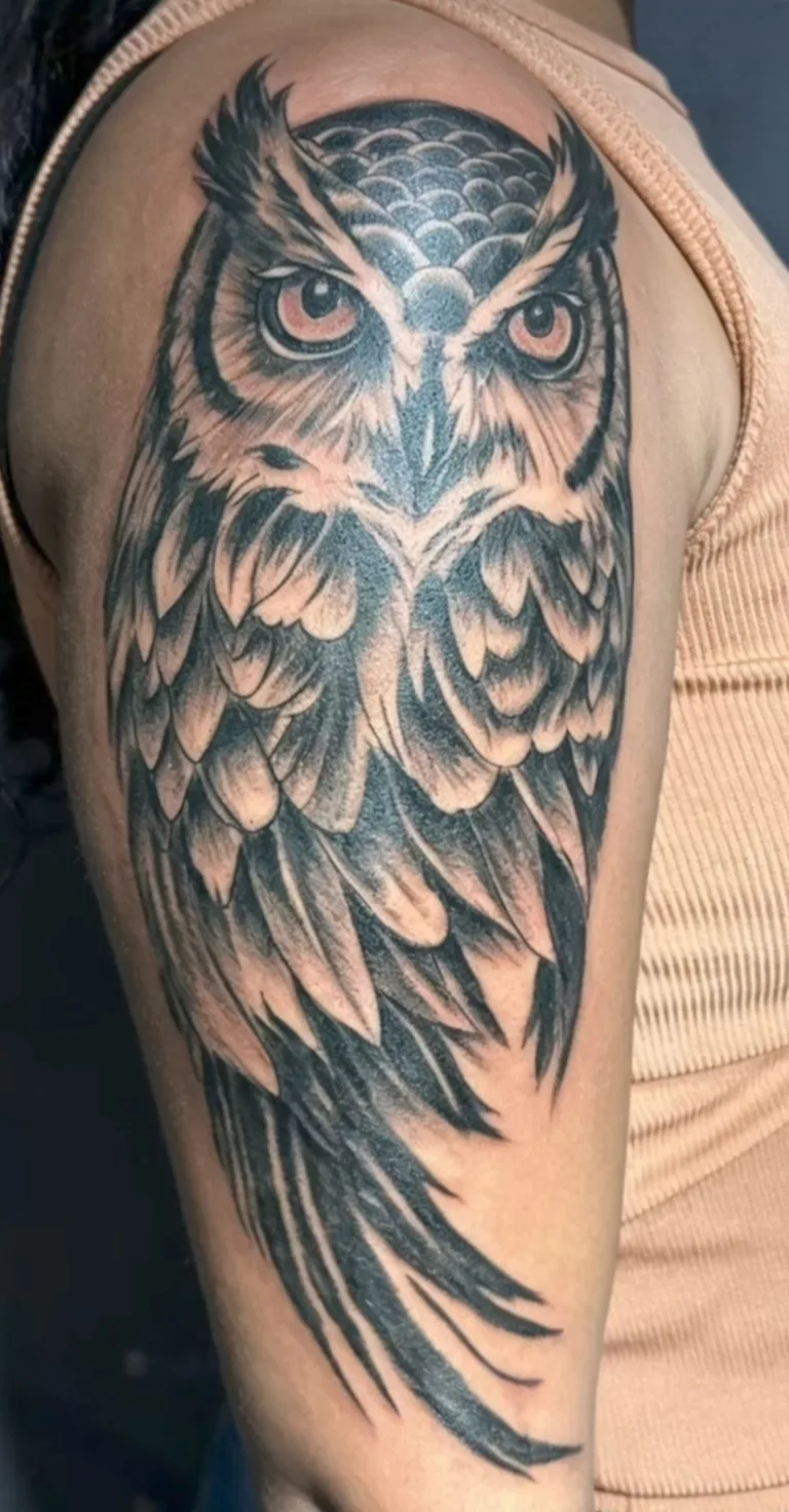 Tatuagem blackwork feita por Mutanth Tattoo