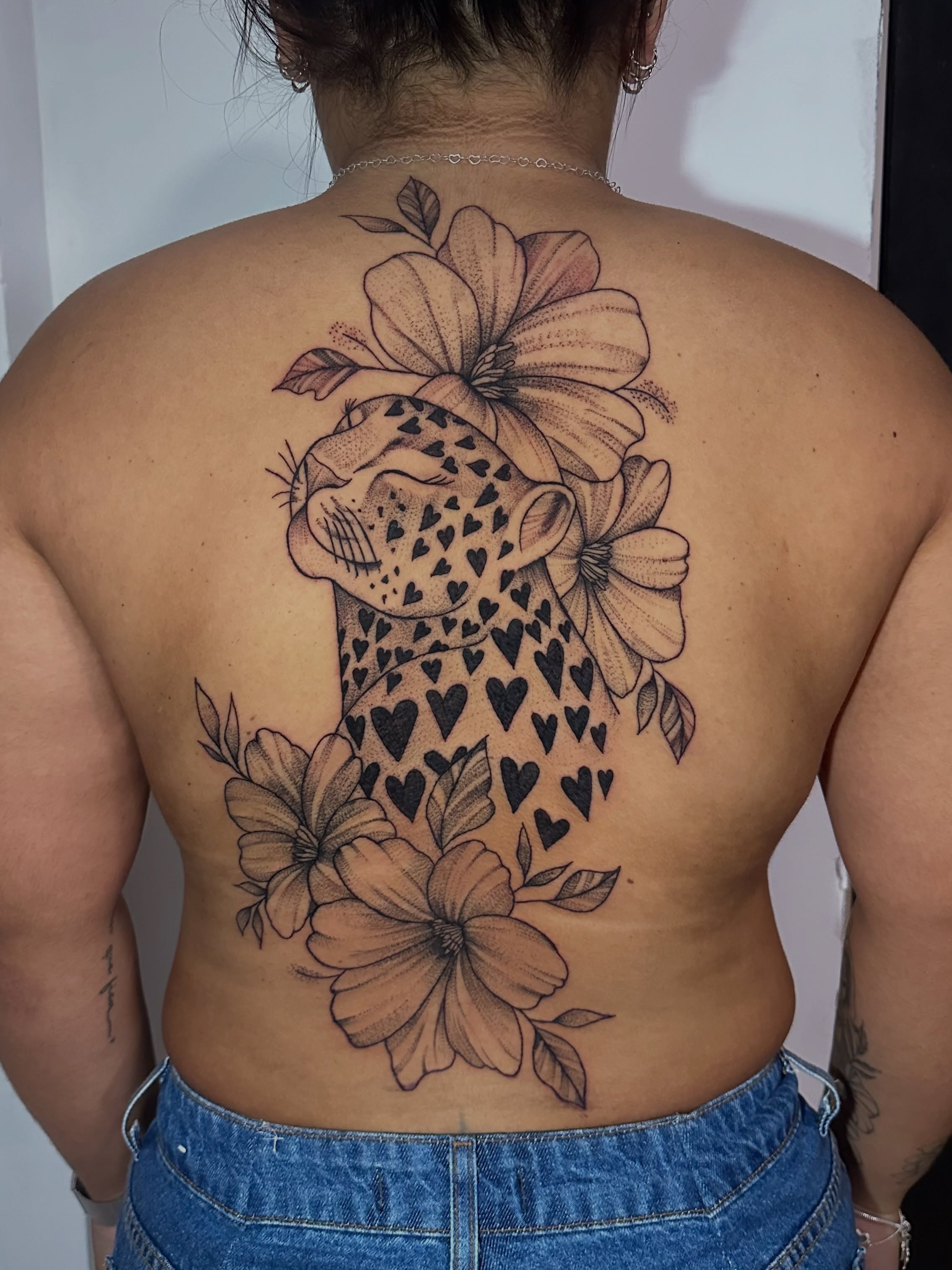 Tatuagem fineline feita por Ingrid Azevedo Tattoo (2)